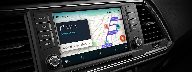 waze-app-car-monitor.jpg